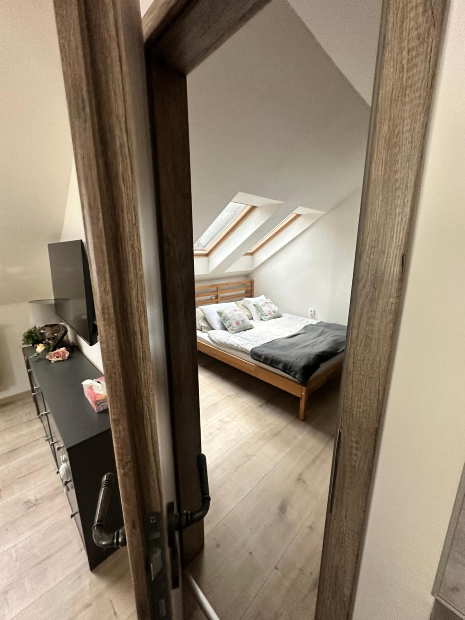 Number 5 Vlevo Dole Apartment Rokytnice nad Jizerou Bagian luar foto